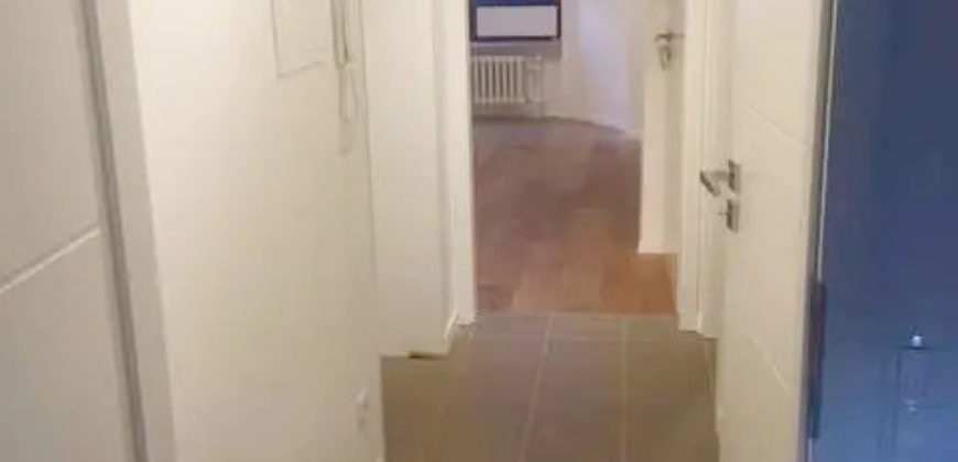 Hell – Modern – Toplage! Drei Zimmer Terrassenwohnung nähe Hofgarten