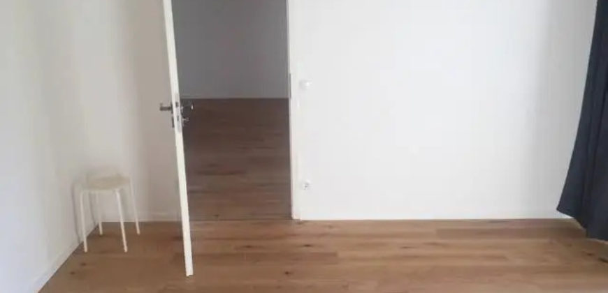 Hell – Modern – Toplage! Drei Zimmer Terrassenwohnung nähe Hofgarten