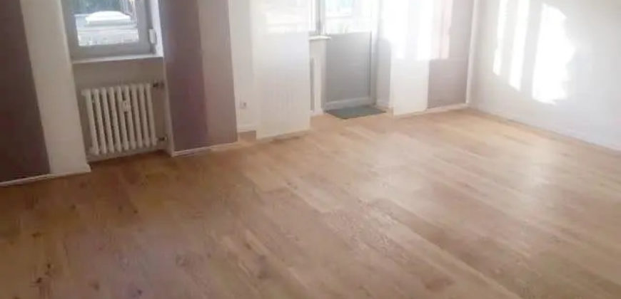 Hell – Modern – Toplage! Drei Zimmer Terrassenwohnung nähe Hofgarten